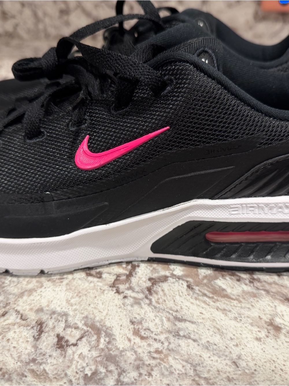 Women’s Nike Black Sneakers with Pink Swoosh and White Midsole